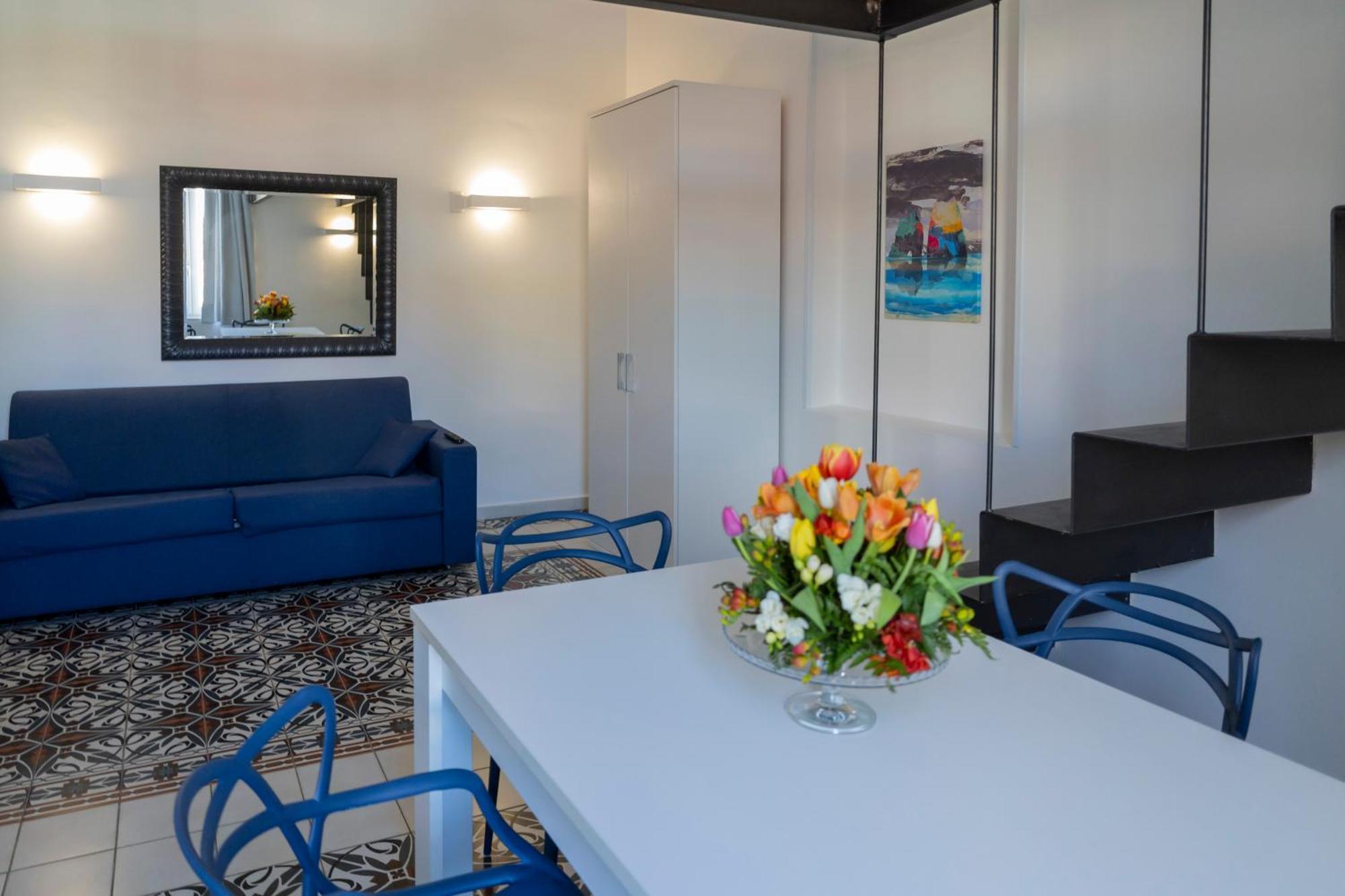 Le Suite Del Castello Castellammare di Stabia Bagian luar foto